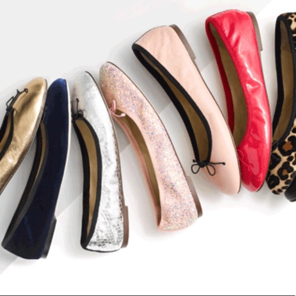 EVIE BALLET FLATS IN MIRRORED SILVER